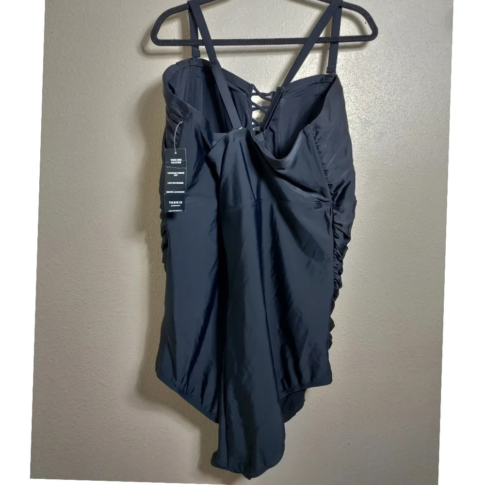 Torrid Curvy Chic Black Ruched Lace-Up One Piece Swimsuit Tummy Control Size 6 - Picture 3 of 8